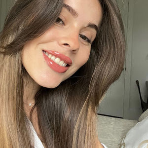 Meet your Posher, Valentina